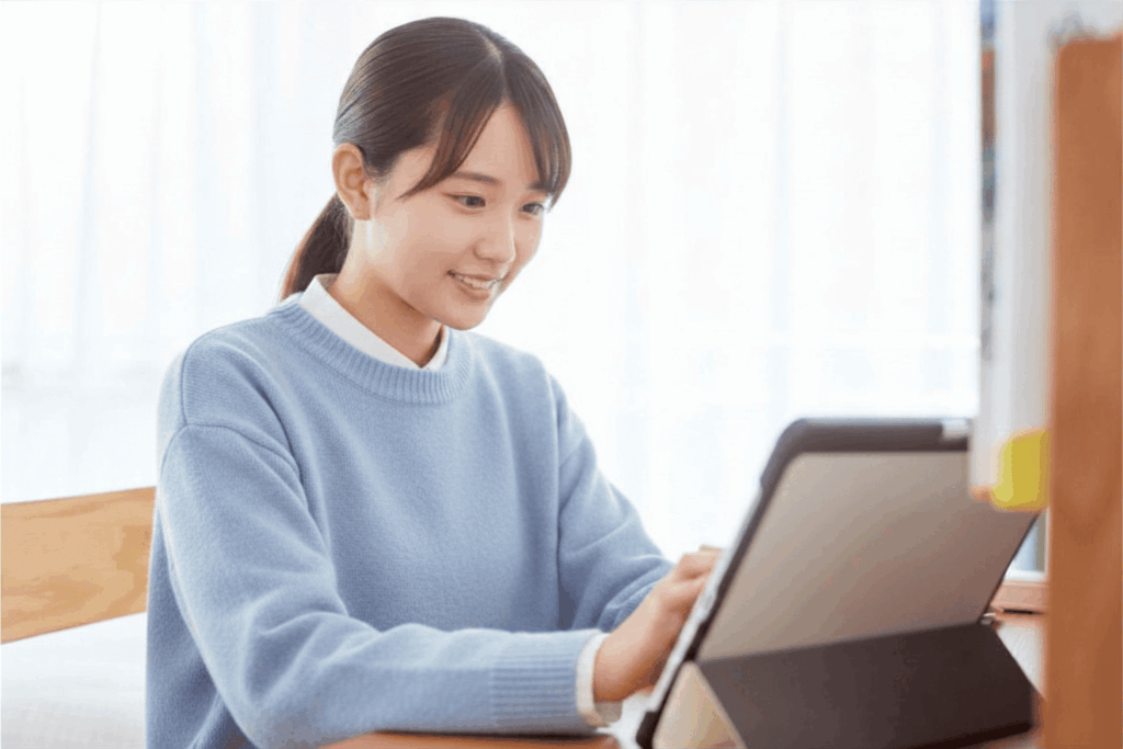 勉強している学生